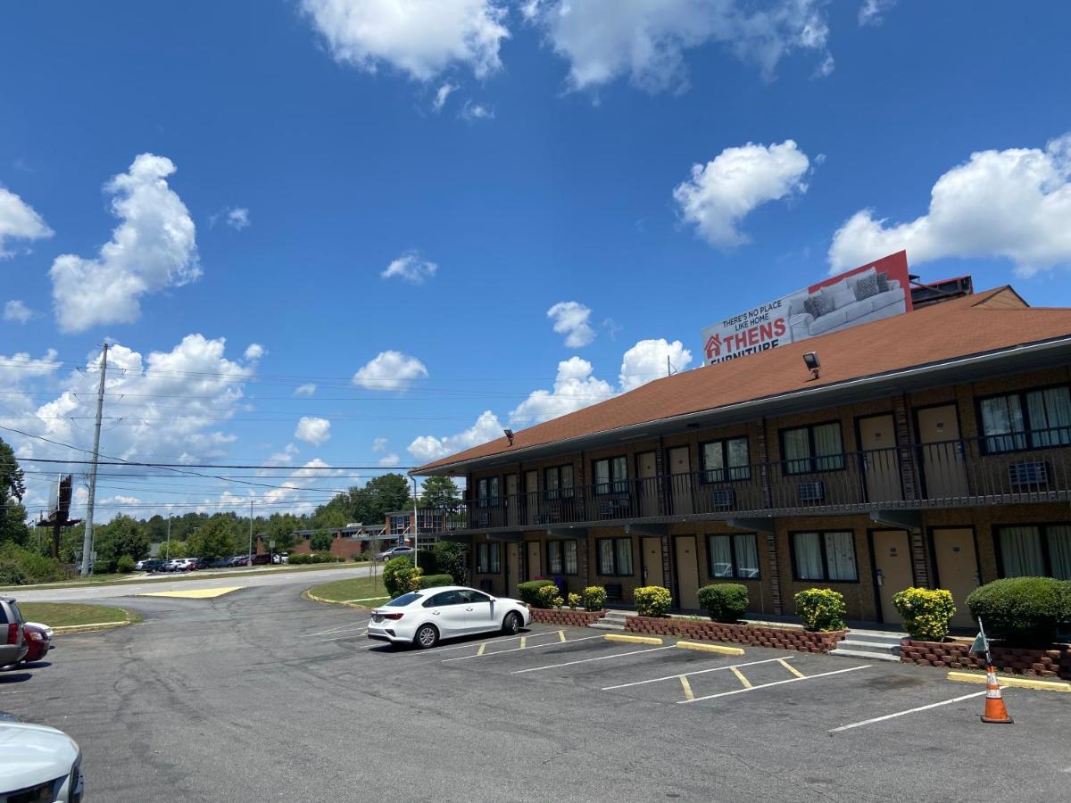 Budget Host Motel