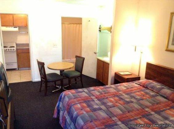 Motel Budget Host 2*